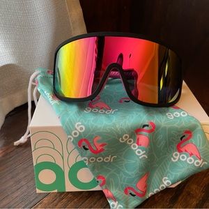 NEW IN BOX goodr WRAP G I do my own stunts sunglasses black